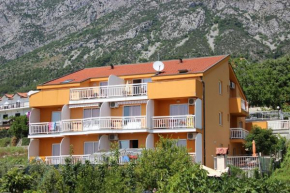 Apartments by the sea Gradac, Makarska - 13681